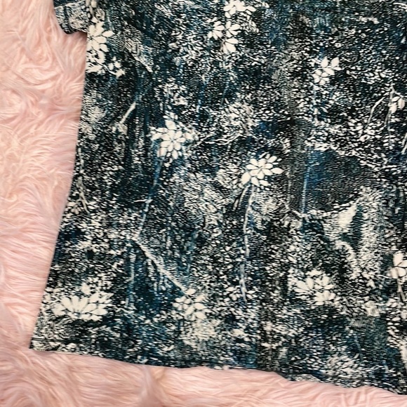 Lululemon Wildwood White Multi-color/Nocturnal Teal Seek The Heat Shirt - Picture 5 of 11